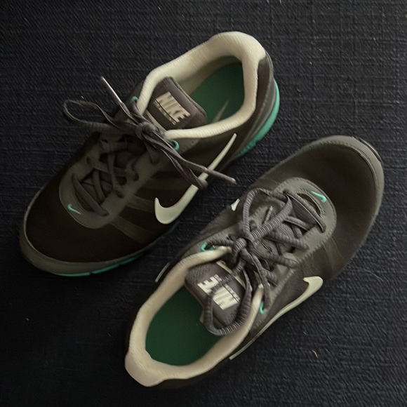 Nike training  Total Core TR - Picture 3 of 3